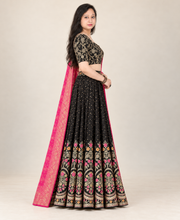 Black lahnga