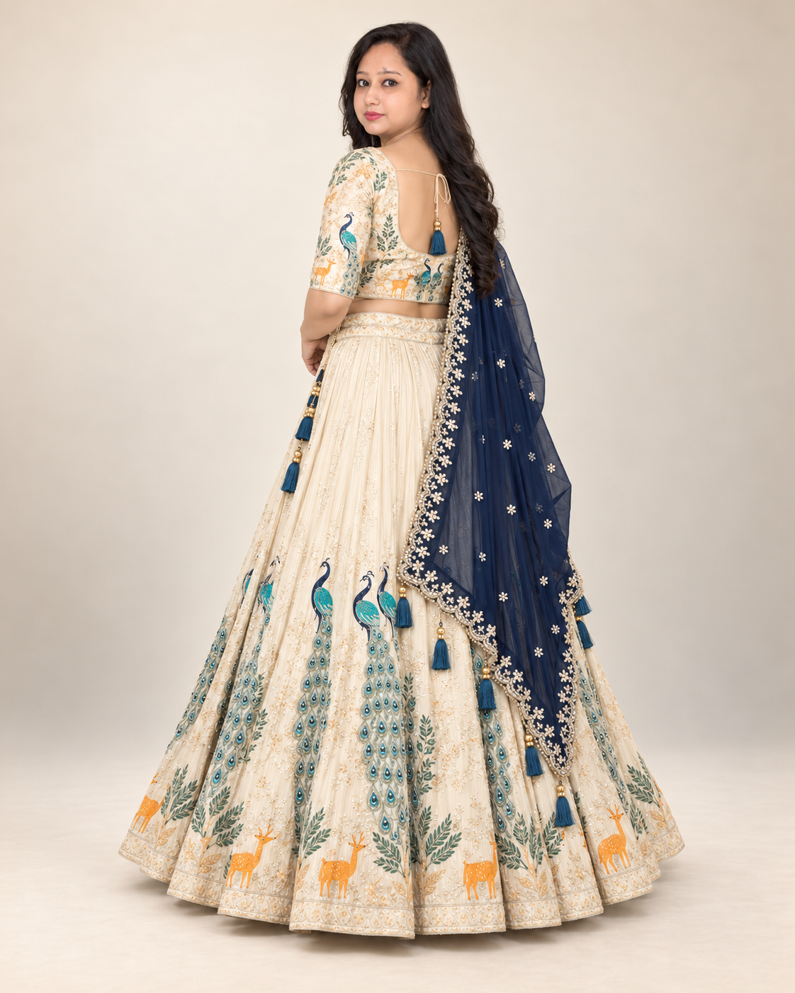 White lahnga