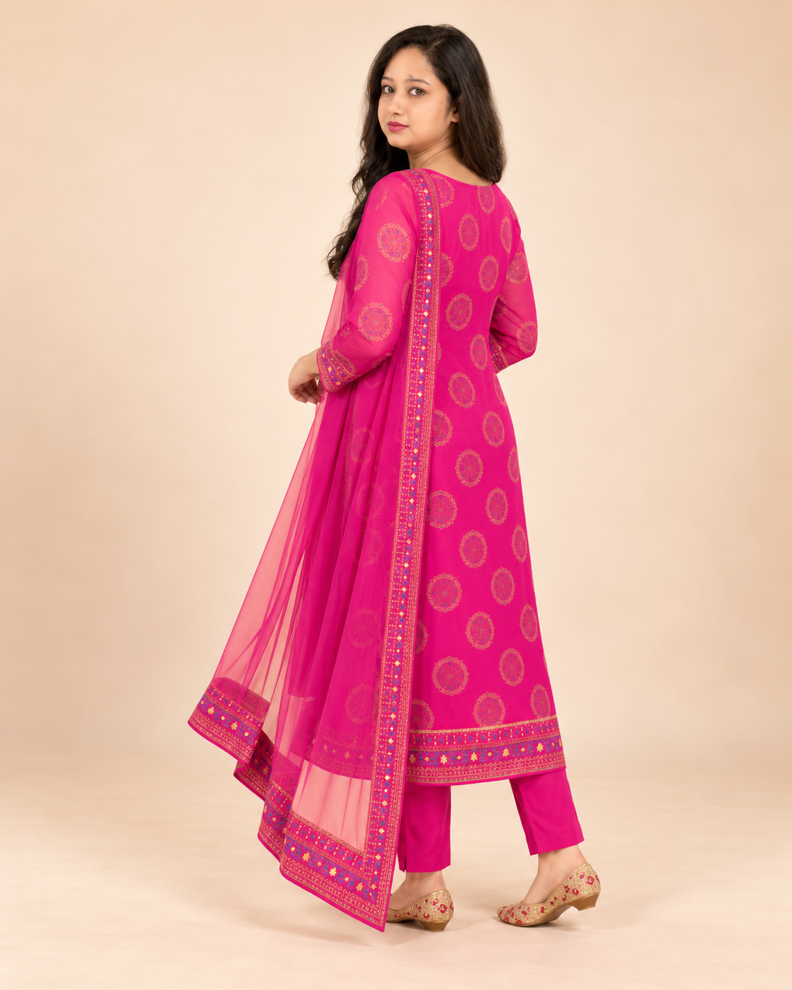 Queen Pink suit